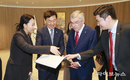 올림픽 유치, 전북의 발걸음 넓어진다...김관영 지사, IOC 위원장 만나