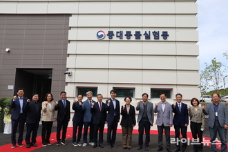 “소·돼지 난치성 전염병 치료”…검역본부, 중대동물실험동 개소