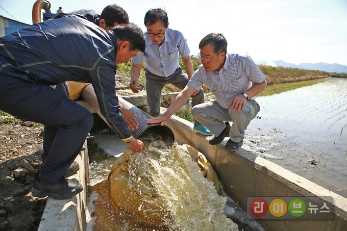 보성 덕산배수장을 방문한 정승사장(맨 오른쪽)