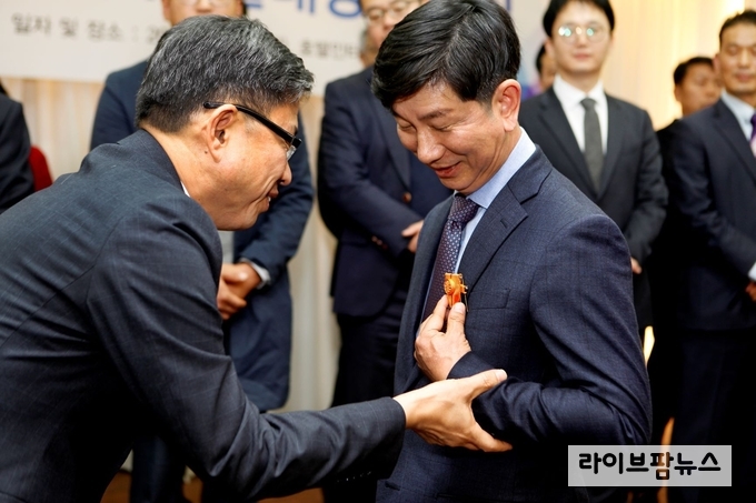 제22회 농림축산식품 과학기술대상 시상 모습(포장, 서울대학교 양태진 교수)