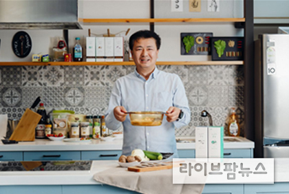 농림축산식품부는 이달의 A-벤처스 제14호 기업으로 물에 녹이면 육수가 되는 천연육수 '순간'을 개발해 판매하고 있는 델리스 주식회사가 선정됐다.
