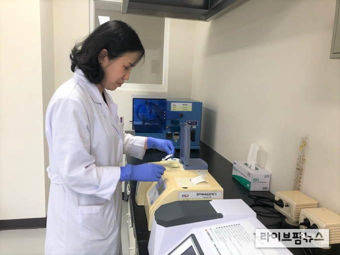 농업기술실용화재단은 축산농가의 축분 퇴비 부숙도 검사의 안정적 정착 지원을 위해 부숙도 분석 및 품질관리에 대한 상담과 컨설팅 지원을 하고 있다.