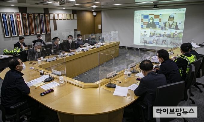 한국농어촌공사는 8일 현장경영지원센터를 출범하고 온택트 방식으로 발대식을 개최했다.