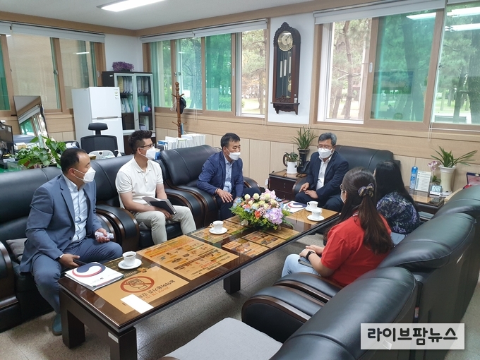 신임 이영길 농산물품질관리원 경남지원장은 16일 진주사무소를 방문, 주요 현안을 점검했다.