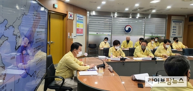 농식품부는 18일 김인중 차관 주재로 태풍 난마돌 대비 긴급 상황점검 회의를 개최했다.