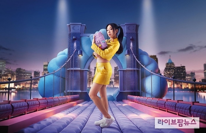 사진 출처 코치(COACH)