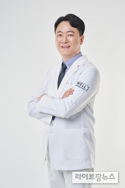 웰스피부과 압구정본점 류효섭 원장