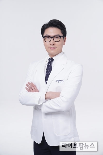 리엔장의원 명동점 김재우 원장