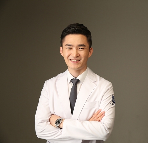 성남 더서울치과 박현성 원장