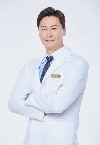 리엔장의원 잠실점 김세진 원장