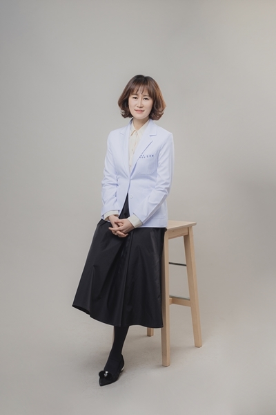 목동제이의원 정가영 대표원장.