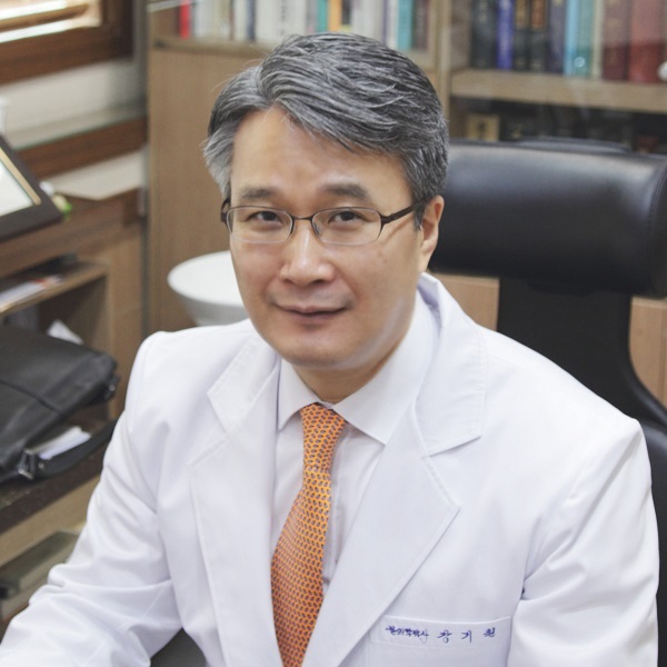 제일경희한의원 강기원 원장.