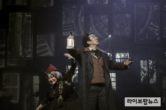 인천시립극단 크리스마스 캐럴 공연 모습.(사진=인천문화예술회관)