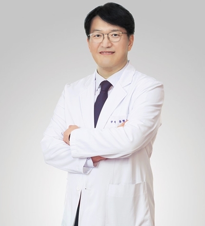 하늘안과 망막센터장 유형곤 교수.