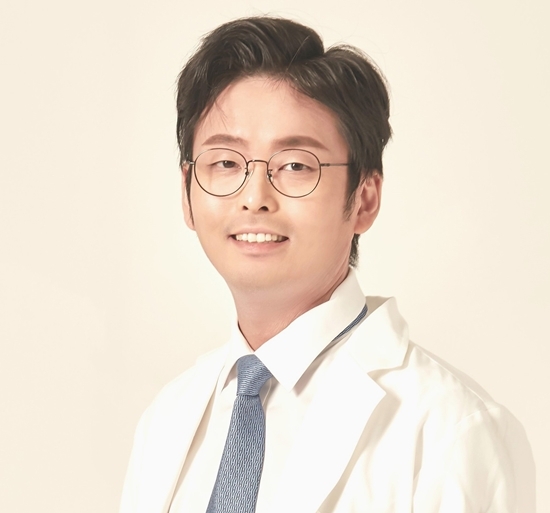 청주 휴한의원 변형남 원장.