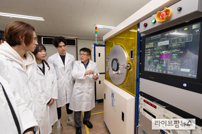 한국폴리텍대학 남인천캠퍼스 스마트표면처리학과 수업 모습.(사진=한국폴리텍대학 남인천캠퍼스)