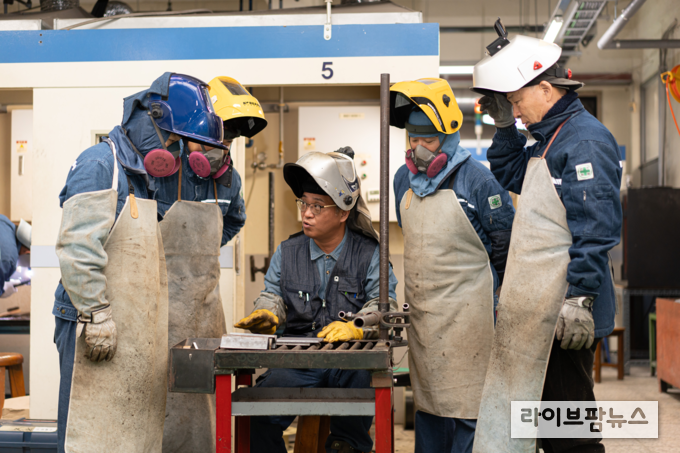 한국폴리텍대학 남인천캠퍼스 특수용접설비과 수업모습.(사진=한국폴리텍대학 남인천캠퍼스)