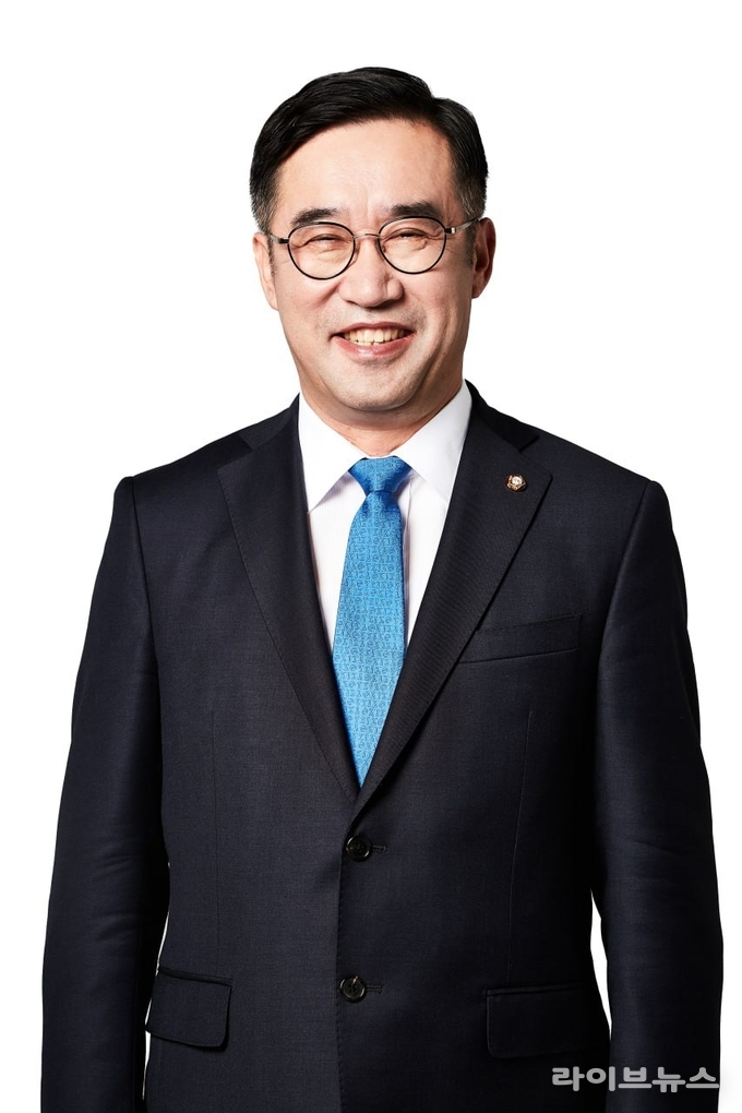 국회 국토교통위원장인 맹성규 국회의원