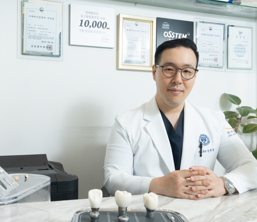 연세힐치과 정현준 대표원장.