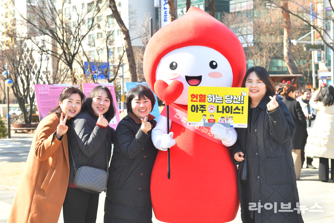 국제위러브유운동본부 인천권 회원들과 가족, 이웃 등이 제710차 전 세계 헌혈하나둘운동에 동참했다.(사진=국제위러브유운동본부)