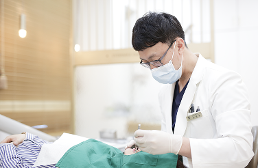 강남 에버스마일치과의원 심형보 원장