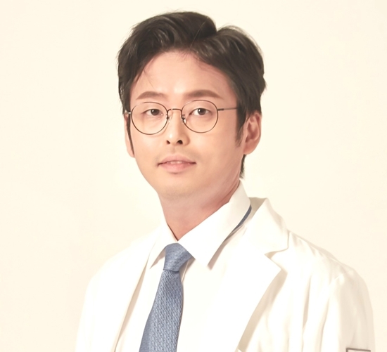 청주 휴한의원 변형남 원장.