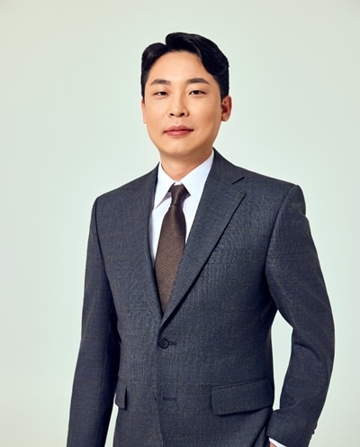 더신사 법무법인 정 찬 대표 변호사.
