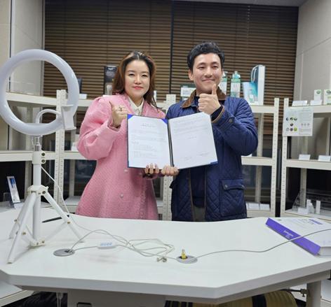 (왼쪽) 린치핀 김현주 대표, (오른쪽) 아성글로벌 장아성 대표
