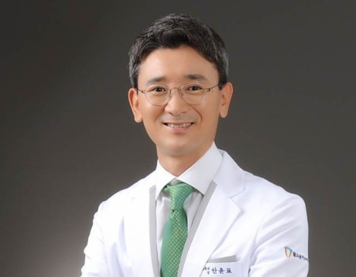 수원 참고운미소치과교정과 안윤표 원장