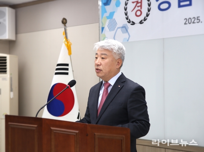 한전산업개발 창립 제35주년 기념 행사에서 함흥규 사장이 기념사를 전하고 있다.(사진=한전산업개발)