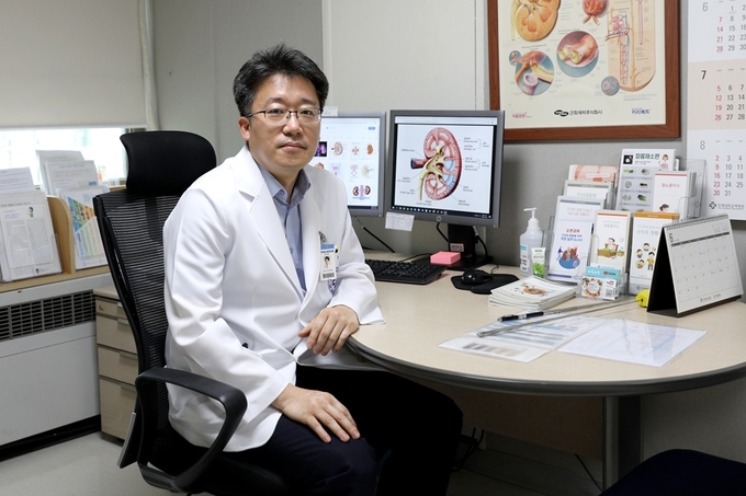 수안내과의원 신장내과 전문의 구호석 원장.
