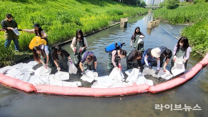 수질오염사고 대비 합동 방제훈련.(사진=인천계양구)