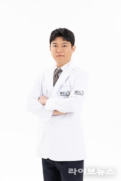 웰스피부과 압구정본점 박병진 원장