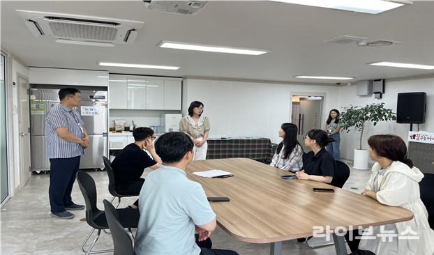 한국식품안전관리인증원 대전지원은 6월부터 월드비전 대전·세종·충남사업본부를 방문하여 지역사회 사랑 나눔 실천을 위한 ‘사랑의 도시락 배달’ 봉사활동을 추진한다.