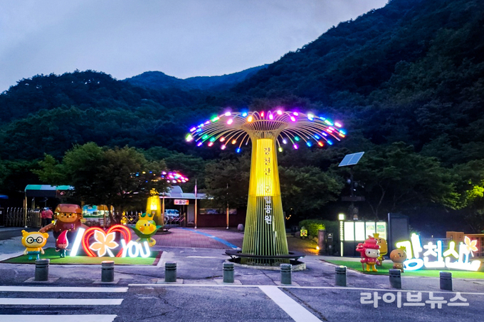 강천산군립공원 야간 개장 모습.(사진=순창군)