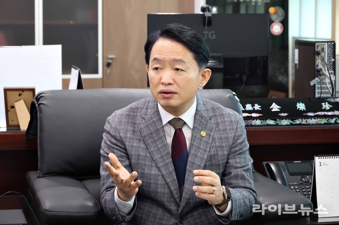 김찬진 인천동구청장.(사진=인천동구)