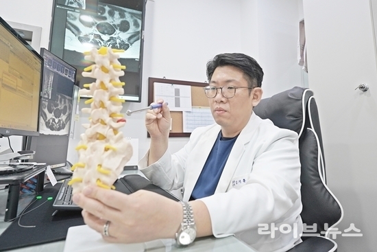 시흥 신기찬통증의학과 김기훈 원장.