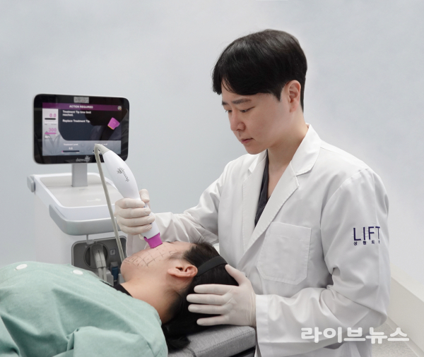대구 리프트성형외과 김영관 원장