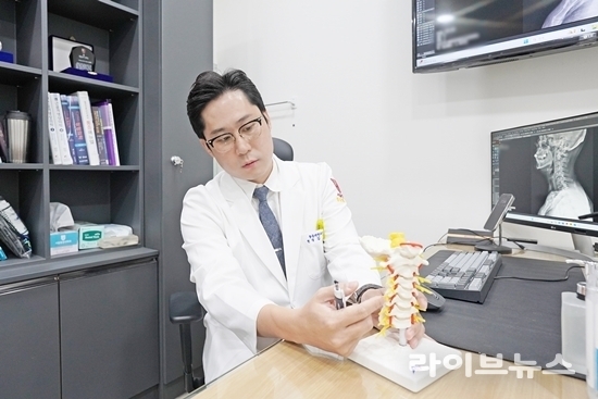 금왕 서울척척통증의학과 김병화 원장