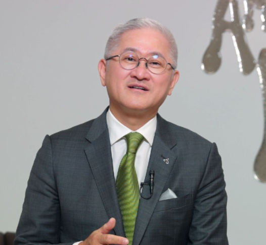 <em>서경배 아모레퍼시픽그룹 회장</em>