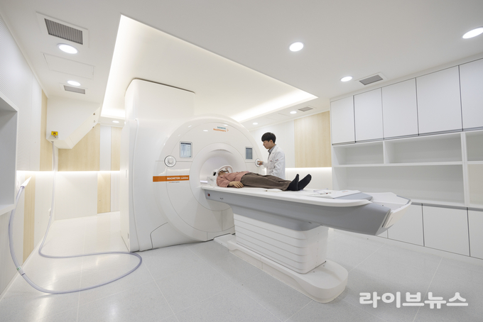 내원자 MRI검사 모습.(사진=KH한국건강관리협회)