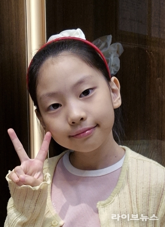 글짓기 부문 대상(교육부장관상)경기 용인 풍덕초등학교 3학년 신민아 학생.(사진=KH한국건강관리협회)