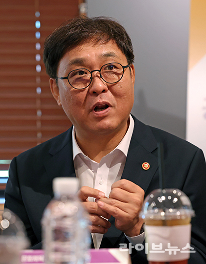 최휘영 문체부장관