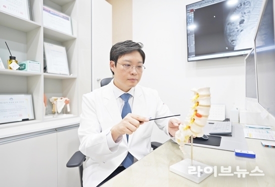 목동 고려탑통증의학과 윤용상 원장
