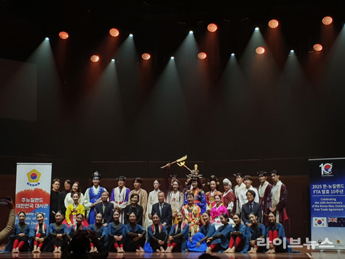 인천시립무용단 뉴질랜드 공연 모습.(사진=인천시)