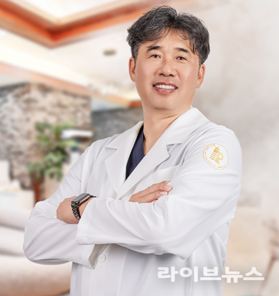 로이스치과의원 포항 죽도점 김찬 대표원장