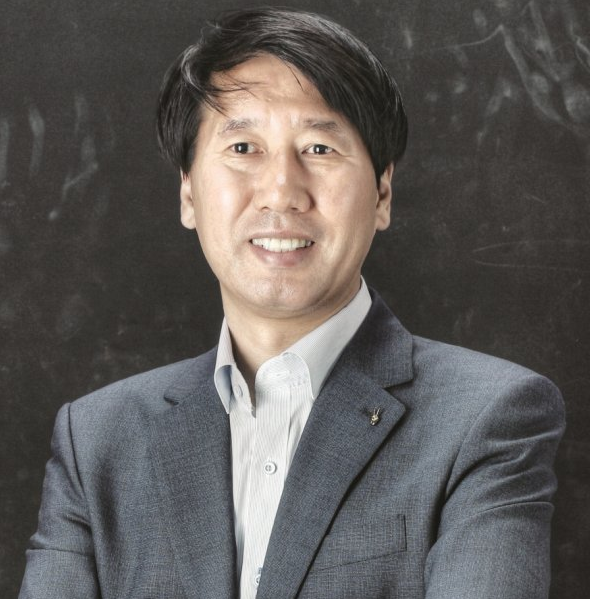 명륜당의 이종근 대표가