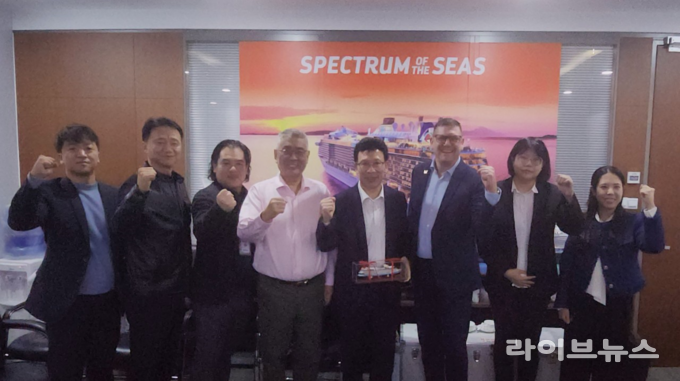 인천시와 인천항만공사, 인천관광공사 합동으로 구성한 크루즈 합동유치단이 중국 상해를 방문해 마케팅 활동을 펼쳤다.(사진=인천시)