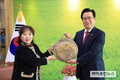 한여농, 정황근 농식품부 장관에게 감사패 증정